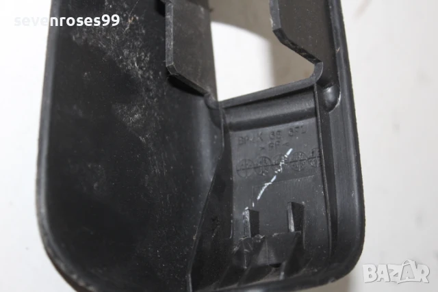 Интериорна пластмаса Мазда 3 2008 2.3i 158hp Mazda 3 седан дръжка резервоар багажник BP4K-686F1, снимка 3 - Части - 51229774