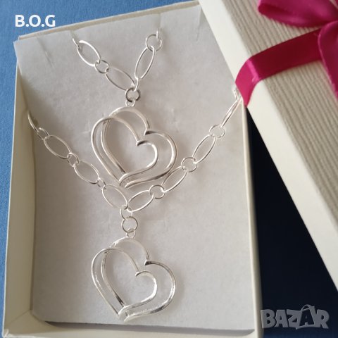 Масивен, дамски сребърен комплект с двойни сърца. Поставен в подаръчна кутия., снимка 1 - Бижутерийни комплекти - 43450873