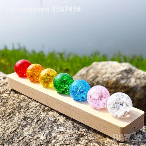 Лампа 7 Кристални топки , 7-цветна LED сфера, 7-частична светлина за медитация с дървена основа, снимка 4 - Декорация за дома - 52815374