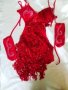 рокля с ресни от червени паети, снимка 1 - Детски рокли и поли - 28792255