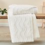 Одеяло Qucover, бяло пухкаво одеяло с двустранен дизайн, 150x200 см, снимка 1 - Олекотени завивки и одеяла - 43166871