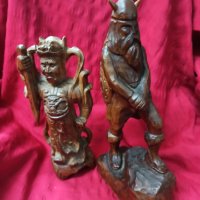 2 Дървени фигури на воини, снимка 1 - Антикварни и старинни предмети - 43988783