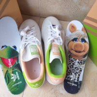 Adidas Stan Smith Miss Piggy & Kermit - мъжки кецове НОВИ С КУТИЯ РАЗМЕРИ - 43 1/3 /44/42/42 2/3, снимка 9 - Маратонки - 43989921