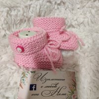 Бебешки терлички ръчно плетени Български , снимка 1 - Детски пантофи - 42979108