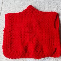 Бебешка червена плетена жилетка дъжина 25см . Нова., снимка 5 - Жилетки и елечета за бебе - 28654593