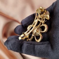 Красива метална шнола в златисто с перли и кристали и закопчаване с френски механизъм , снимка 2 - Аксесоари за коса - 39299982