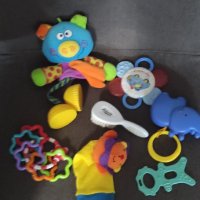 Лот бебешки играчки и четка Tommee tippee , снимка 4 - Дрънкалки и чесалки - 43050128