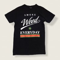 Mister tee Мъжка тениска ▪️В добро състояние ▪️Размер: S ▪️ smoke weed, снимка 1 - Тениски - 32604209