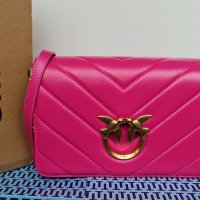 Pinko Дамска чанта от естествена кожа, снимка 1 - Чанти - 43416025