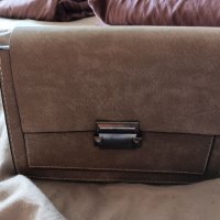 Малка стилна чанта , снимка 2 - Чанти - 38095719