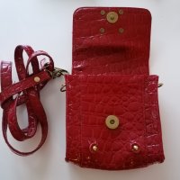 Малка червена чанта, снимка 4 - Чанти - 26527040