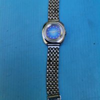 Стар дамски часовник Заря, снимка 1 - Други ценни предмети - 32972748