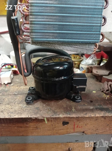 Продавам компресор от влагоабсорбатор, снимка 1