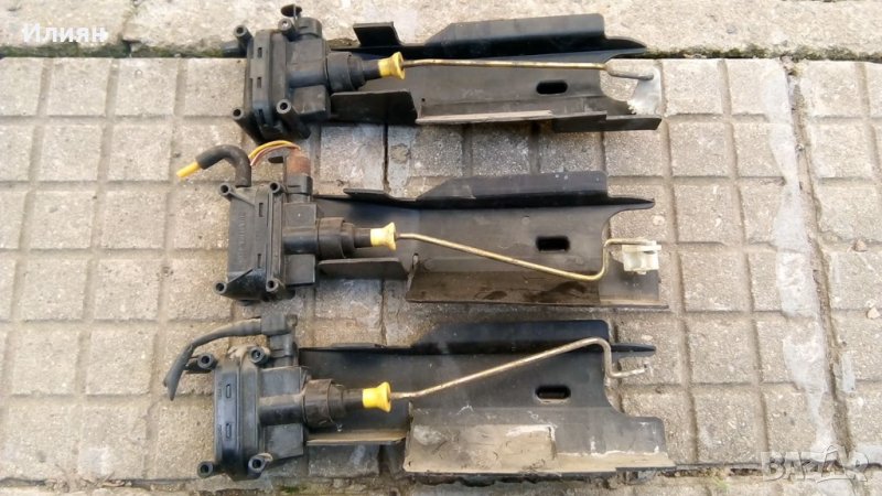 Машинки централно багажник Мерцедес 124, снимка 1