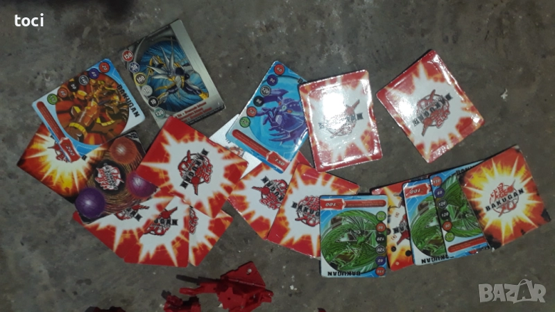 Лот детски играчки комплект пумпали Бейблейд Бакуган топчета и карти, снимка 1