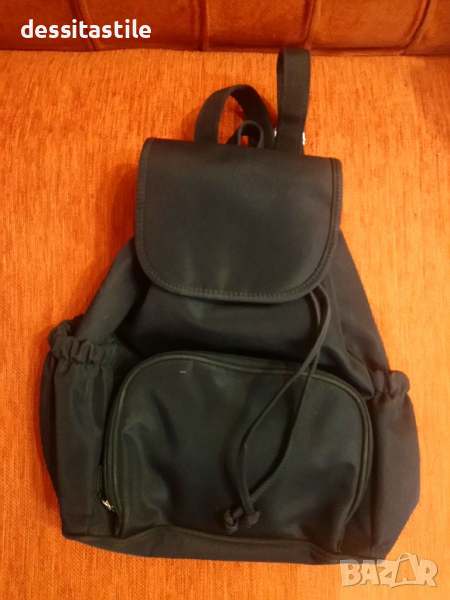 Раница в тъмно синьо, снимка 1