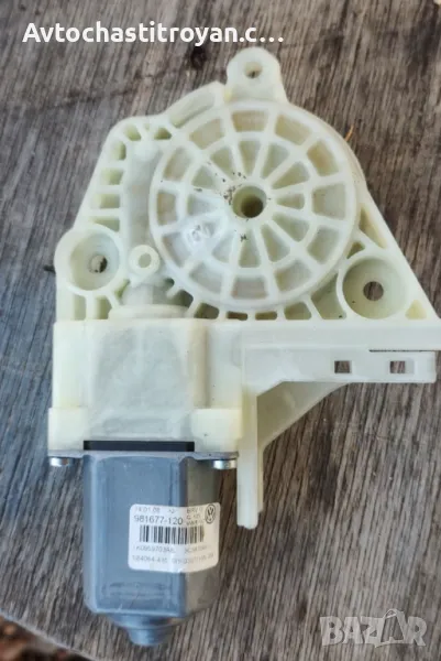 Задно ляво Стъклоповдигач Vw Golf 5 - 1K0 959 703 AB, снимка 1