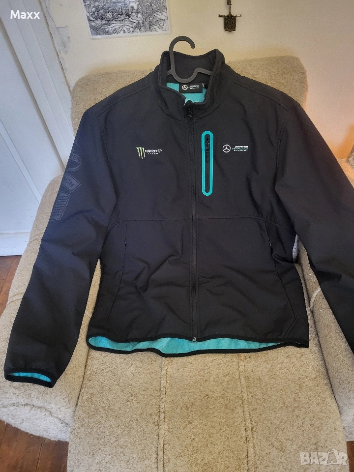продавам ново яке AMG Petronas Motorsport, снимка 1