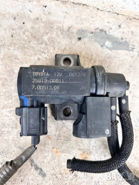 Вакуум клапан за Тойота корола версо.25819 0R011, снимка 1