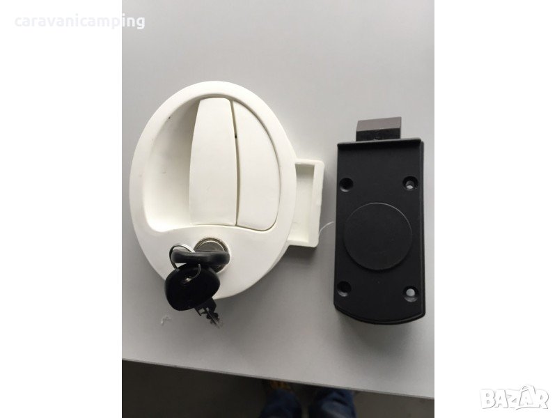 ЗАКЛЮЧВАНЕ ЗА ТРЮМ, снимка 1