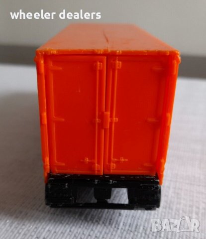 Метална количка- Corgi Камион Volvo фургон 1/64, снимка 4 - Колекции - 38532939