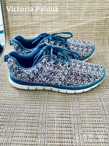 Красиви леки маратонки GLO оригинал, снимка 3 - Маратонки - 37407021