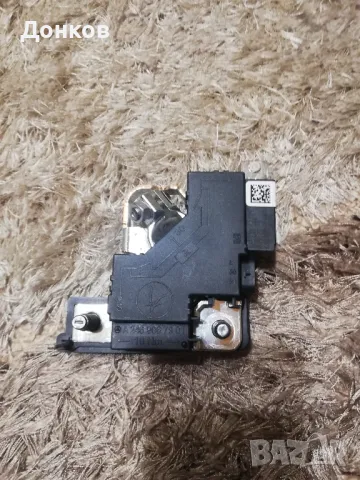 Продавам сензор за ток на батерията за Мерцедес W205