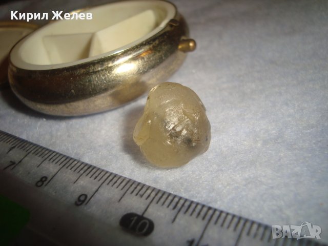 СТАРА МЕТАЛНА ВИНТИДЖ СРЕБРИСТА КУТИЙКА - ПУДРИЕРА с КЪСЧЕ МИНЕРАЛ БОНУС ВЪТРЕ 20924, снимка 3 - Други ценни предмети - 38258541