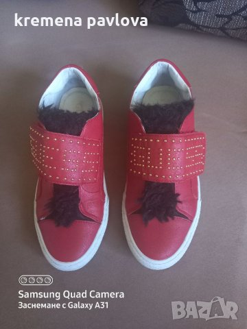 Червени Guess, снимка 1 - Дамски ежедневни обувки - 32753967