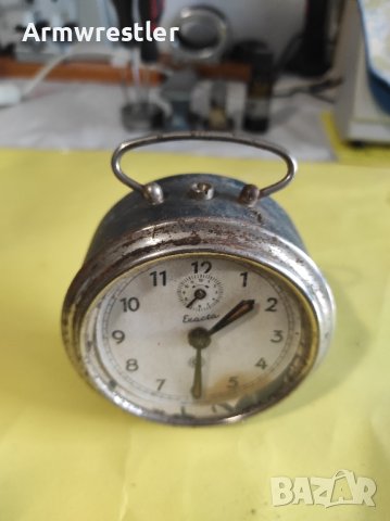 Стар Часовник Будилник Exacta Чехословакия , снимка 4 - Антикварни и старинни предмети - 43514776