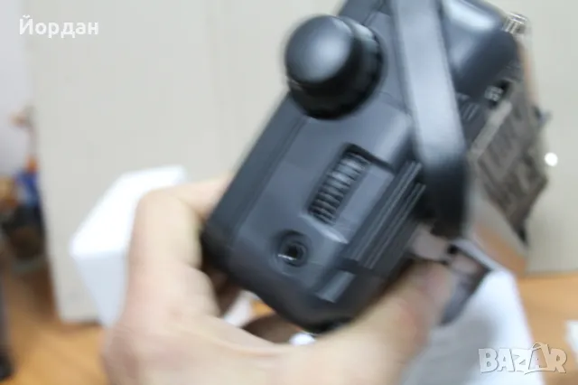 Ново радио ''Panasonic RF-2400'', снимка 8 - Радиокасетофони, транзистори - 48481580