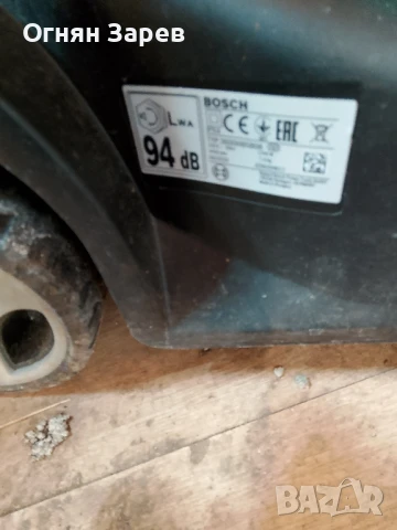 Продавам Ел косачка Бош ARM 32. , снимка 1