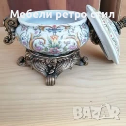 Шикозна порцеланова бонбониера в бароков стил. С  богати флорални орнаменти, дръжки и основа., снимка 9 - Антикварни и старинни предмети - 51089138