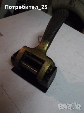 Антикварен канцеларски перфоратор, снимка 4 - Антикварни и старинни предмети - 29754200