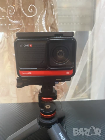 екшън камера Insta360 ONE R