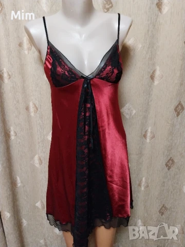 М Сатенена нощница бордо с черна дантела , снимка 3 - Нощници - 50913309