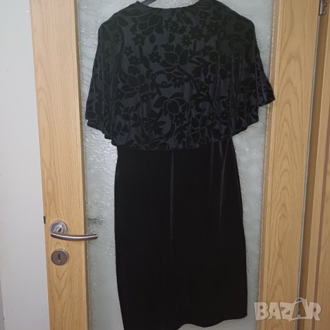 Черна рокля от плюш , снимка 4 - Рокли - 43143710