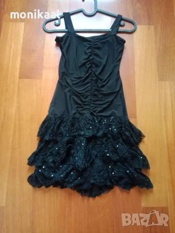 Красива черна рокля , снимка 2 - Детски рокли и поли - 51711146