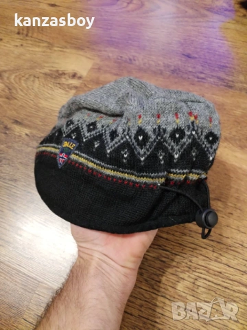 dale of norway - страхотна зимна шапка , снимка 3 - Шапки - 53077782