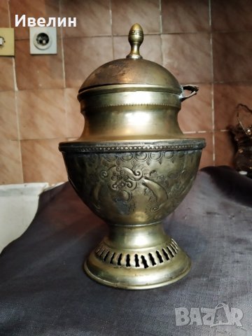 посребрена метална купа