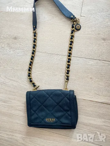 Чанта Guess, снимка 2 - Чанти - 49419253