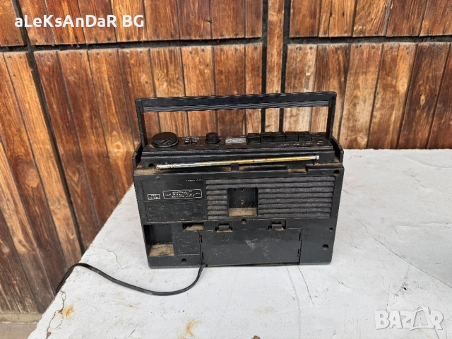 Радио касетофон hitachi , снимка 2 - Радиокасетофони, транзистори - 52044350