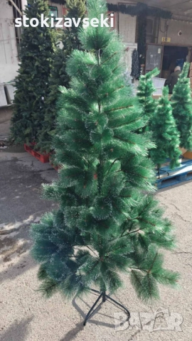 Заснежена елха с метална стойка, снимка 2 - Други - 52344752