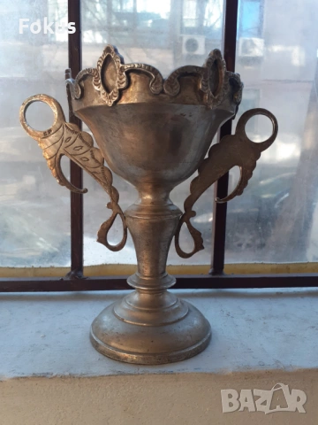 Стар посребрен бокал, потир, купа, чаша