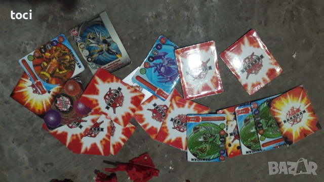 Лот детски играчки комплект пумпали Бейблейд Бакуган топчета и карти