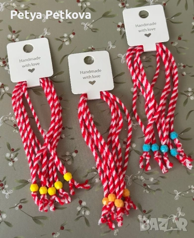 Мартеници - ръчно изработени , снимка 10 - Ръчно изработени сувенири - 53576164