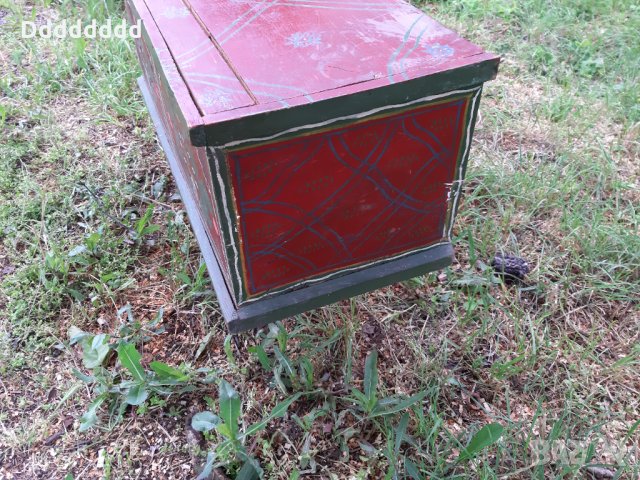 Антикварен-Стар Рисуван Дървен Родопски Сандък, снимка 4 - Декорация за дома - 28990439