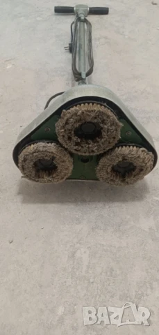 Съветска Руска Машина за полиране и почистване на паркет ЕПМ2, снимка 4 - Други машини и части - 50753496