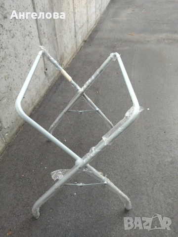 Стойка за корито