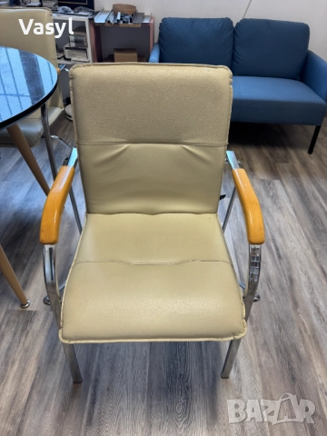 Комплект от кръгла маса и 4 стола, снимка 4 - Маси - 52964455